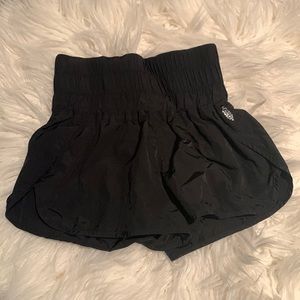 -FREE PEOPLE MOVEMENT HIGH-WAISTED SHORTS- XS